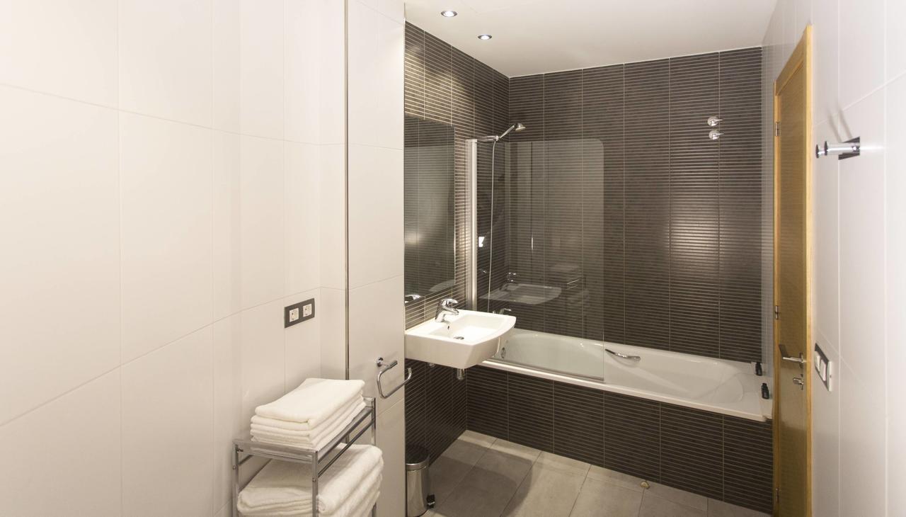 Apartaments Terraza Figueres Figueres  Kültér fotó